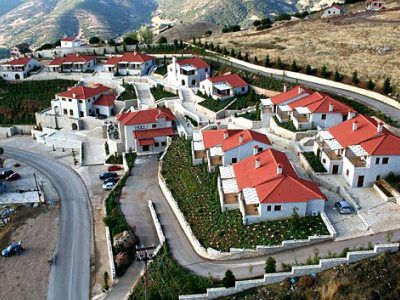 Castle Resort Калаврита Экстерьер фото